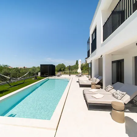 Vila Loparia
